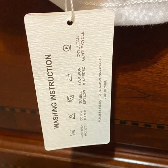 Wild West Graphic White Crop Top - Picture 3 of 5